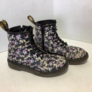 Doc Dr Martens Air Wair Delaney Boots Youth Size 1 Black Floral AW004